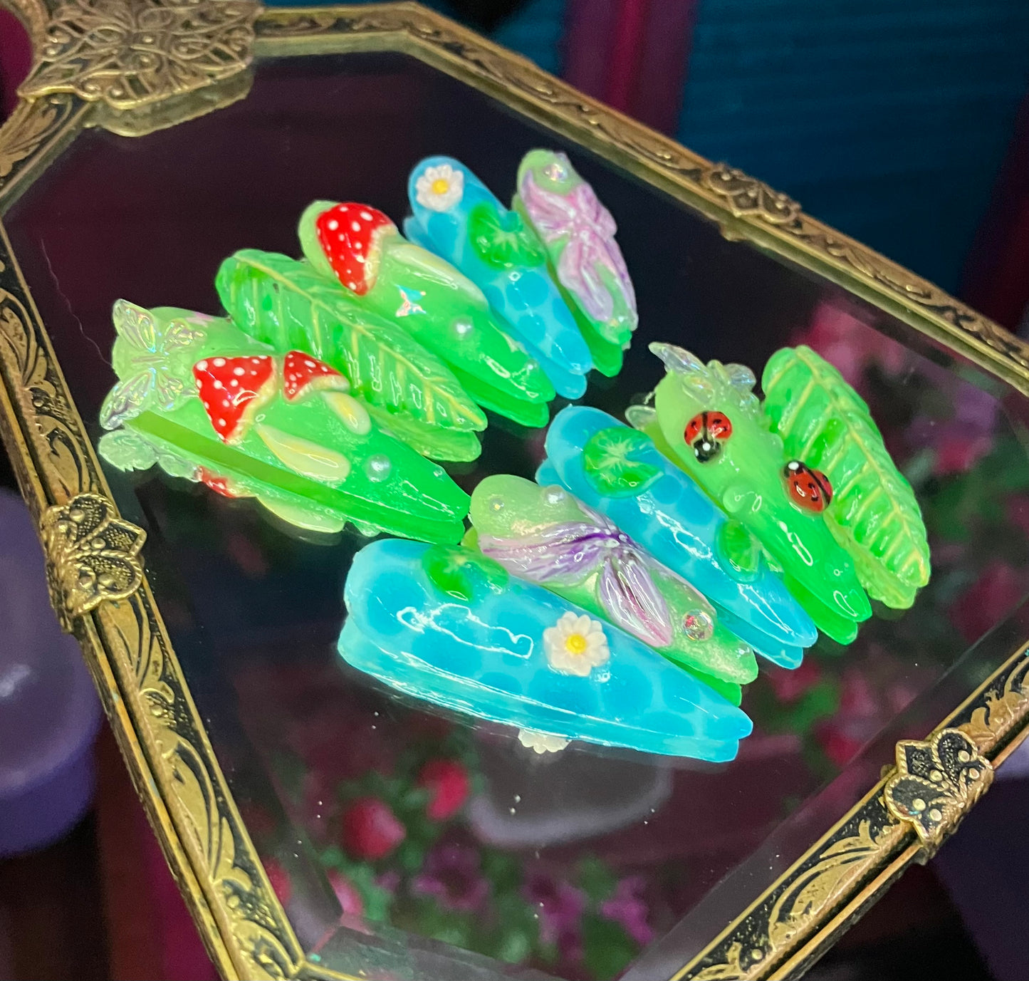 Day at the Pond | Press On Nails